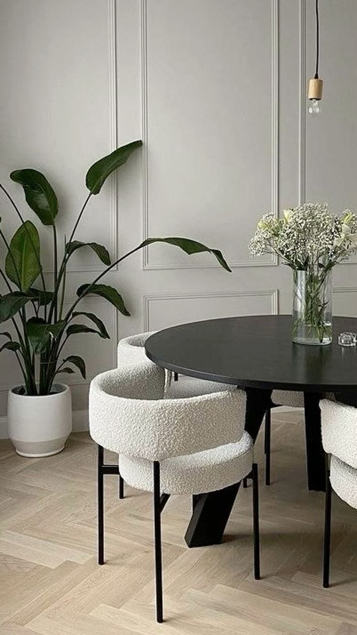 Chase dinning table